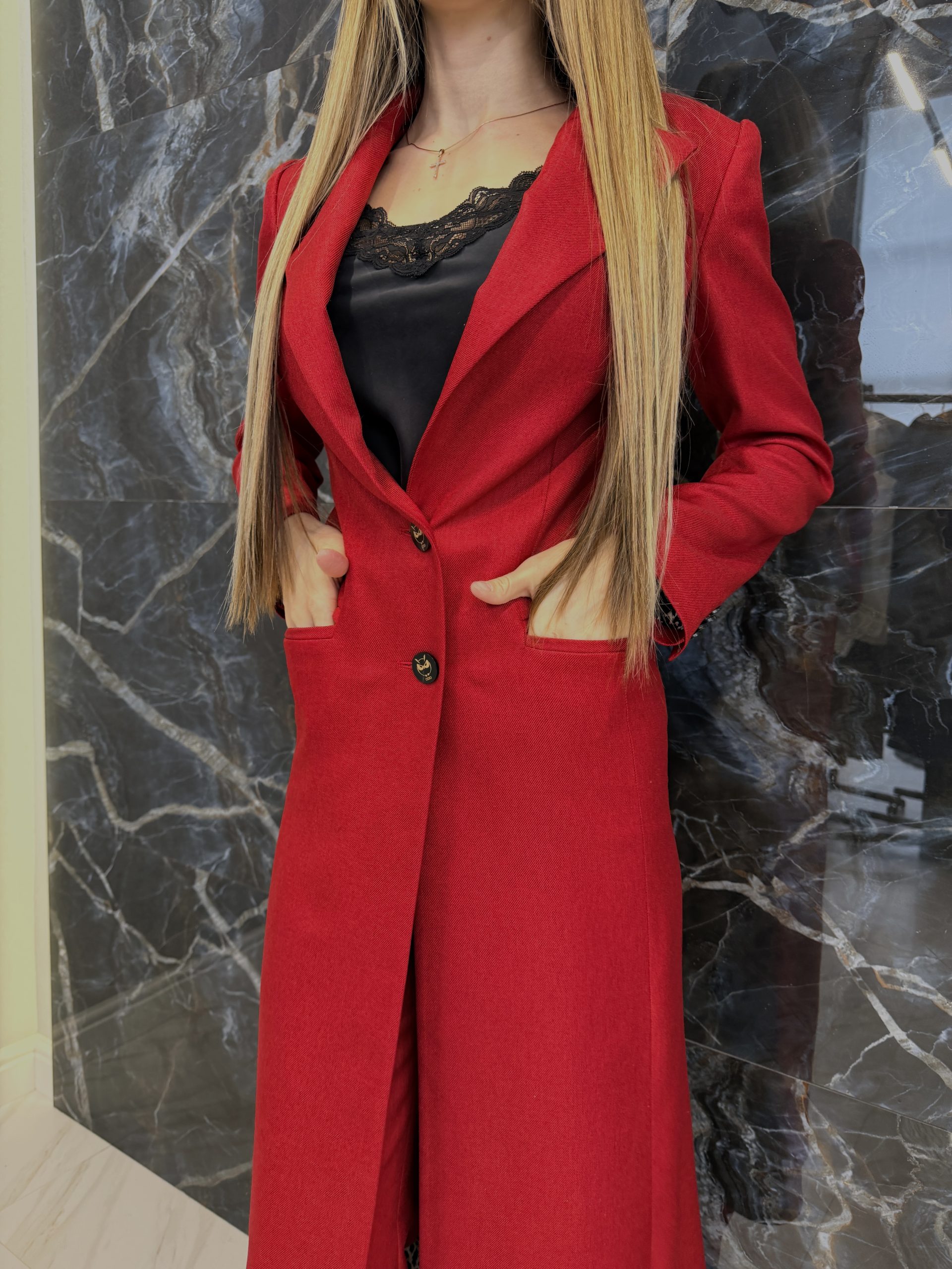 Костюм красный