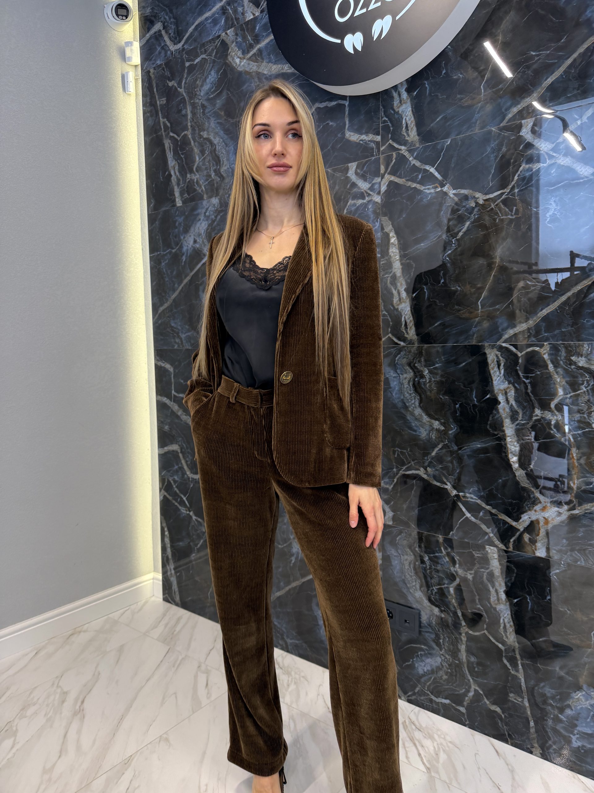 Костюм вельветовый