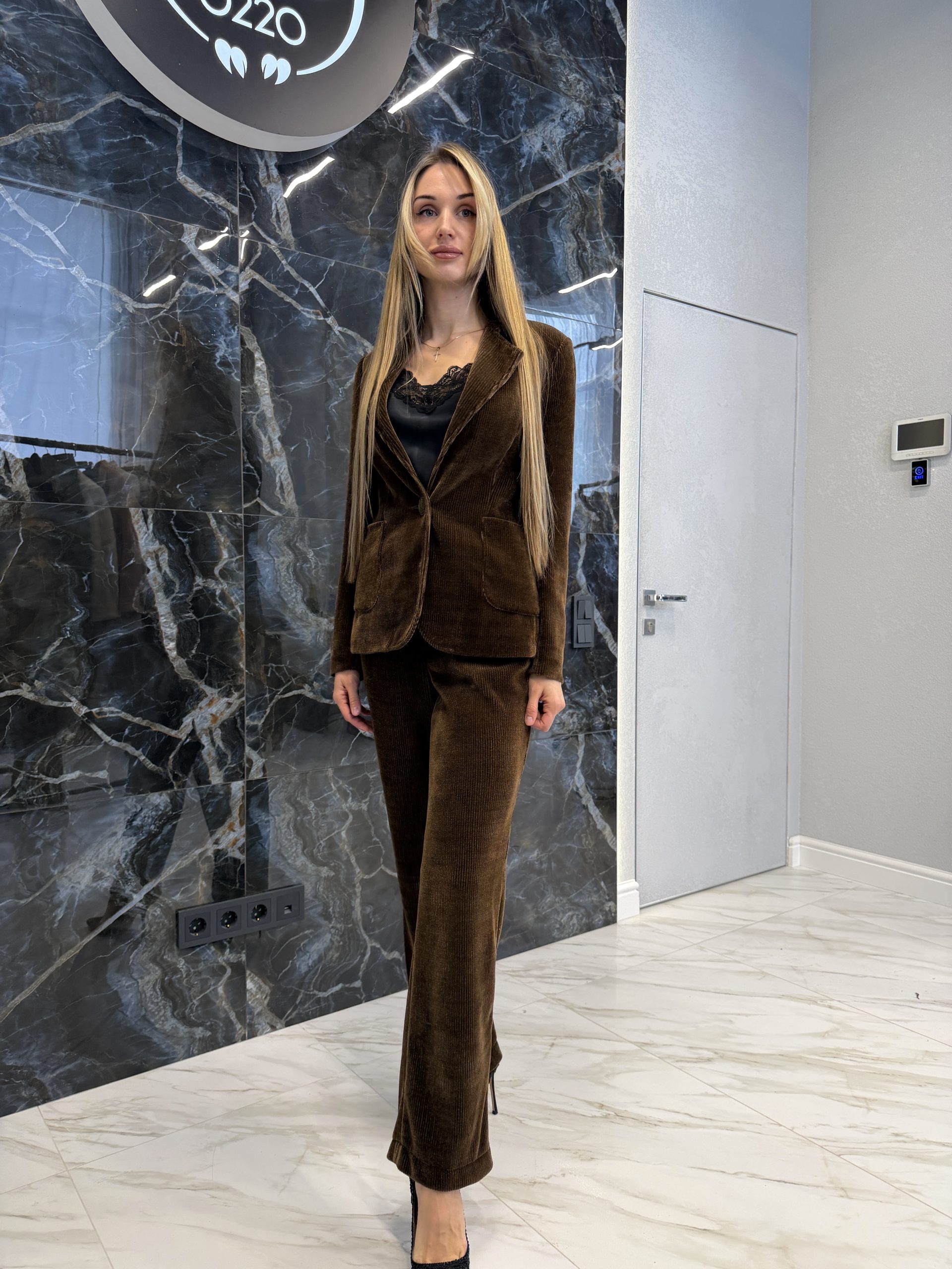 Костюм вельветовый