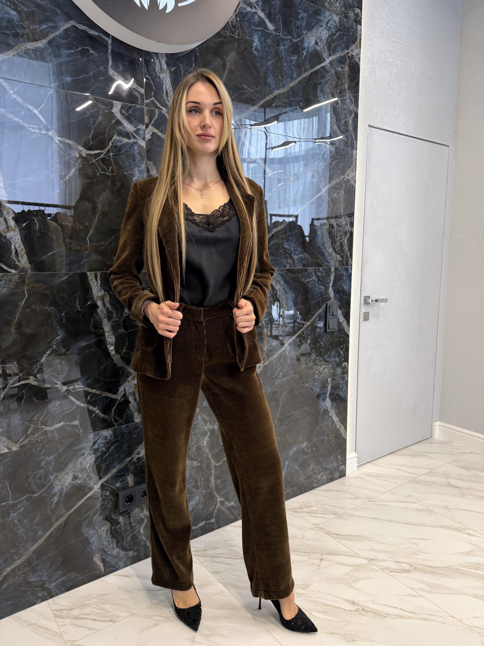 Костюм вельветовый