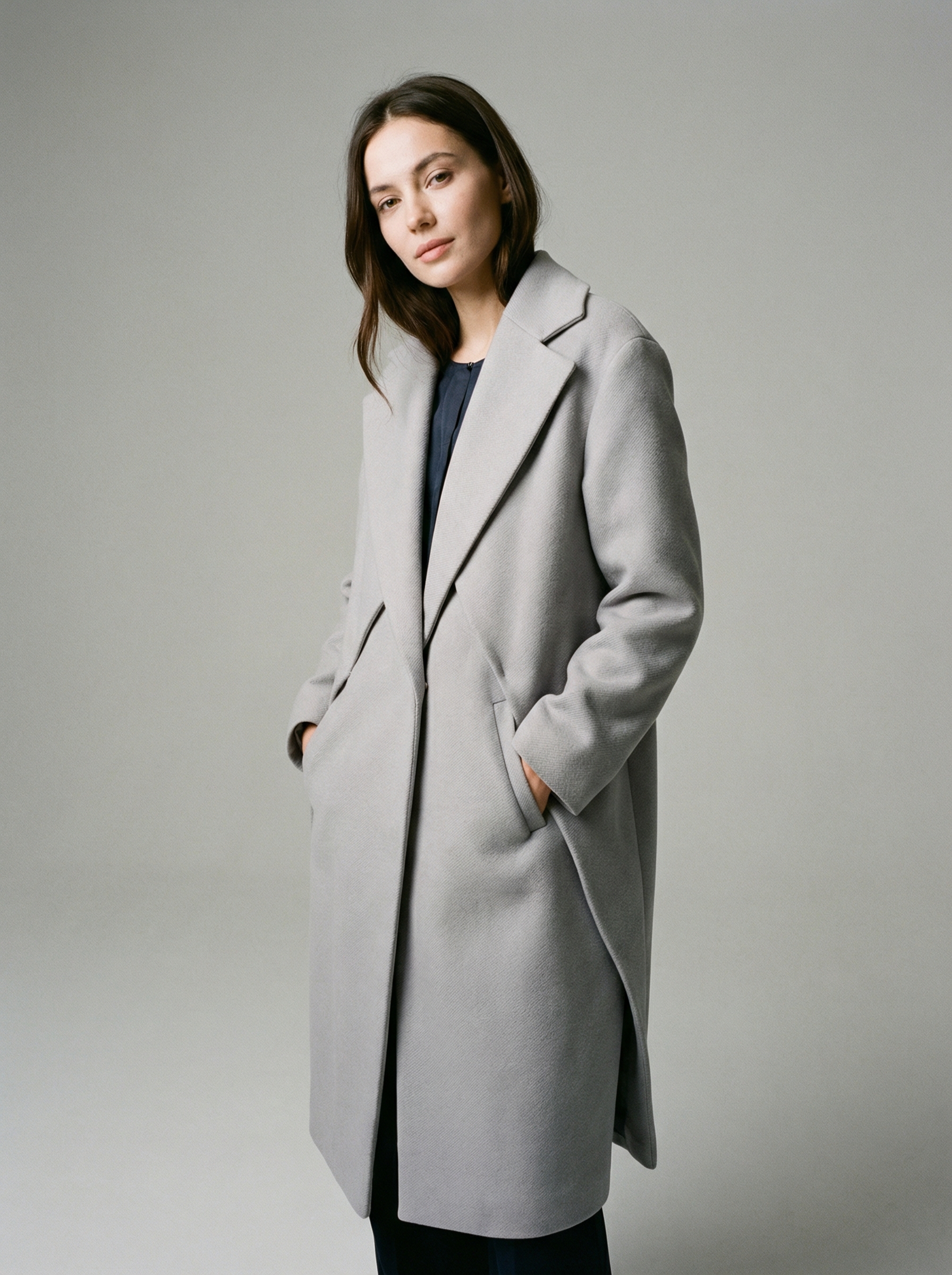 Пальто серое