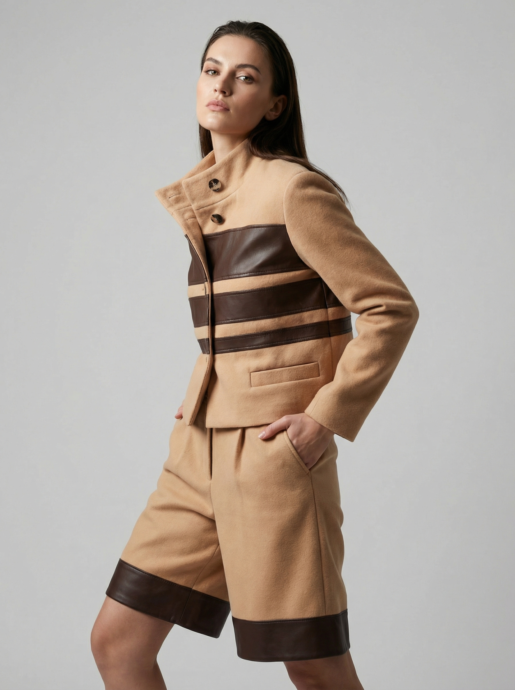 Укороченное пальто и бермуды