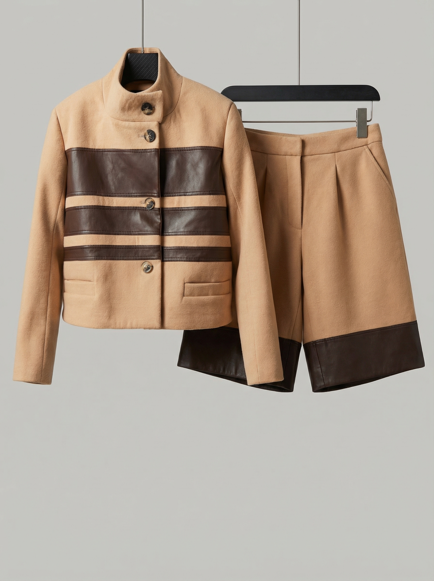 Укороченное пальто и бермуды