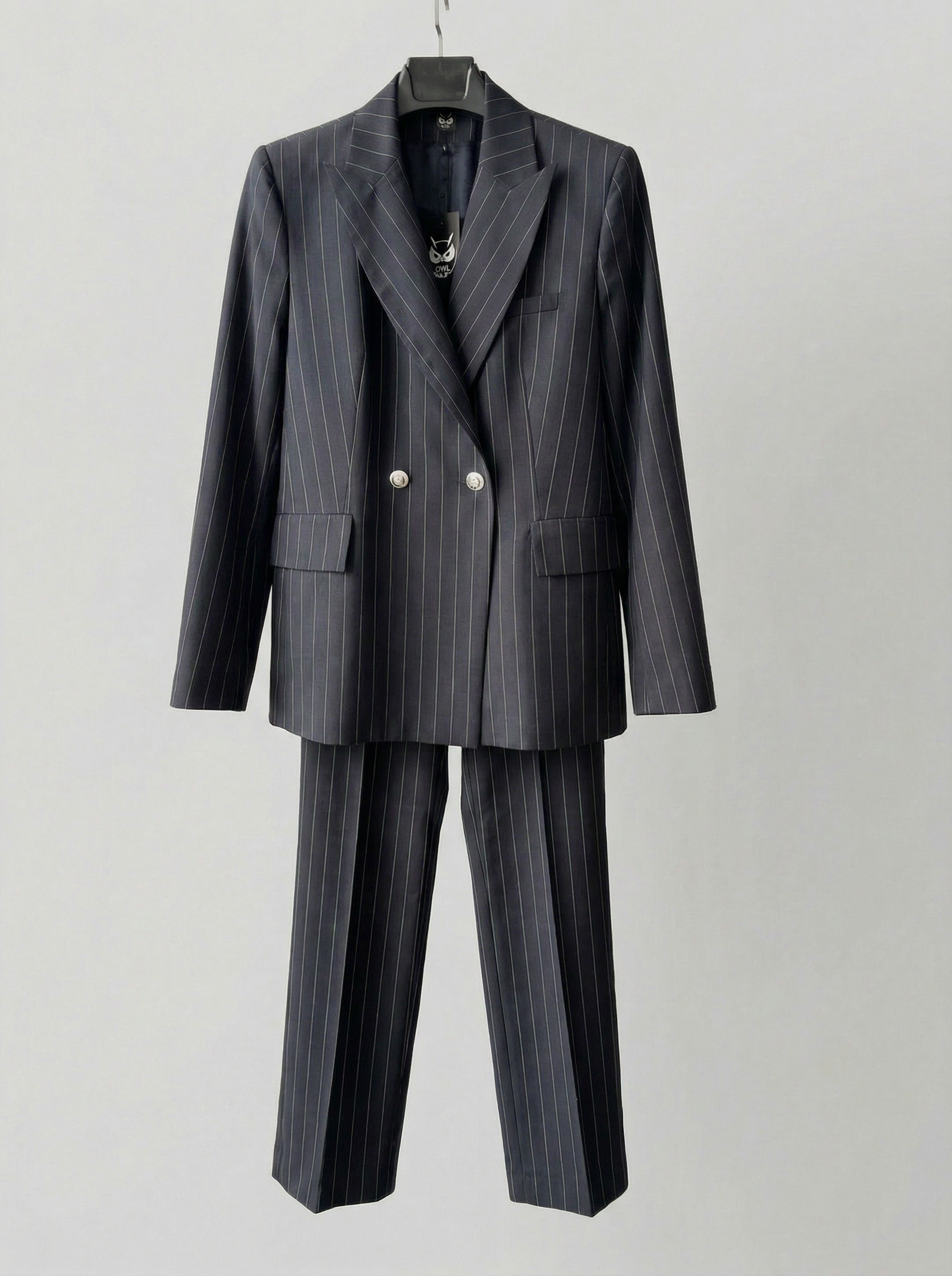 Костюм в полоску